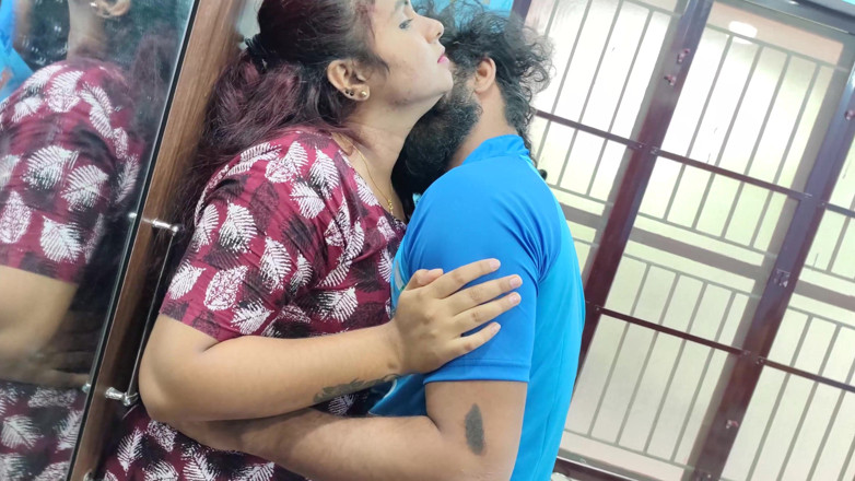 Vaigavarun45: Lip Lock dan Ciuman lidah