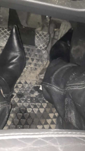 SinDee: Pedal Pumping Stövlar