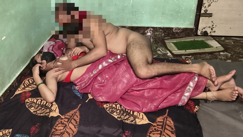 yongboy1: Video seks orgasme lengkap gadis india dientot gaya doggy habis-habisan