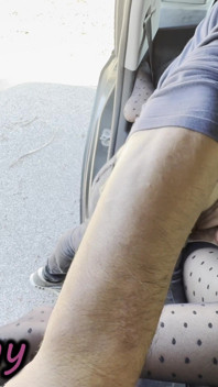 Dogging: Isteri cikgu Perancis deepthroat melampau, kongkek berisiko di tempat letak kereta, perempuan jalang kuat merintih dan pancutan mani
