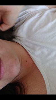 Dobré ráno jste spala dobře? Chceš vidět moji chlupatou?