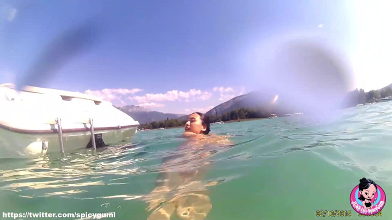 SpicyGum: June Liu / SpicyGum - Barco em um lago francês (sem pornô)