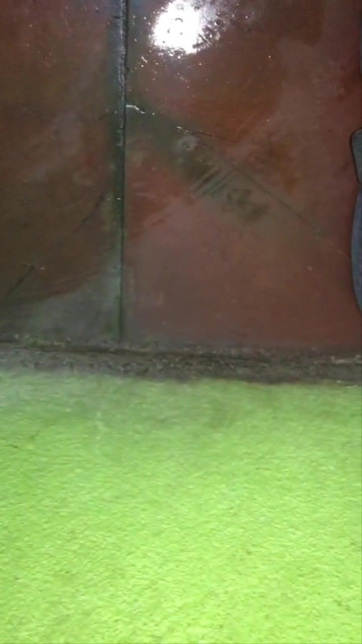 Leo: オナニーしながらお尻を撫でるのが好きです。