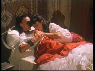 Lesbian Illusion: Deux lesbiennes sexy à gros nichons se lèchent