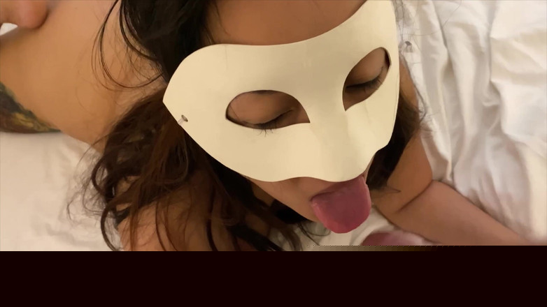 Chloe Salvador: Rencontrez un mec dans Tinder et branchés devant la caméra,...