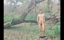 Tani: L'albero della foresta fa sesso nudo