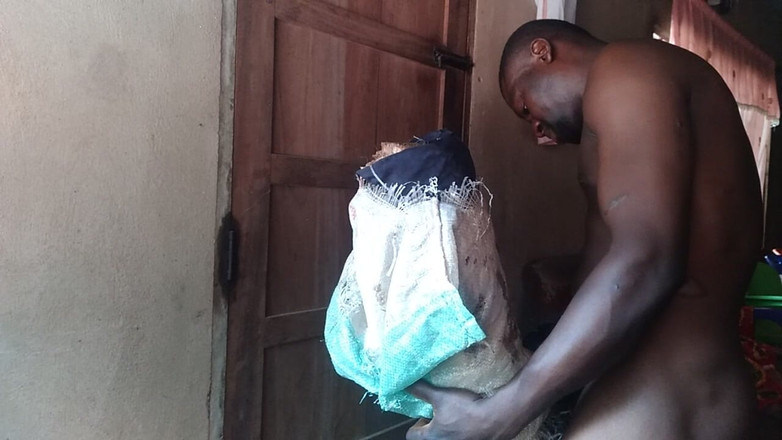 Moviesporn1: Flickvän är inte hemma jag cum perfekt utan honom