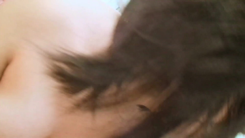 Asiatiques: Азіатське темне волосся любить кожен дюйм