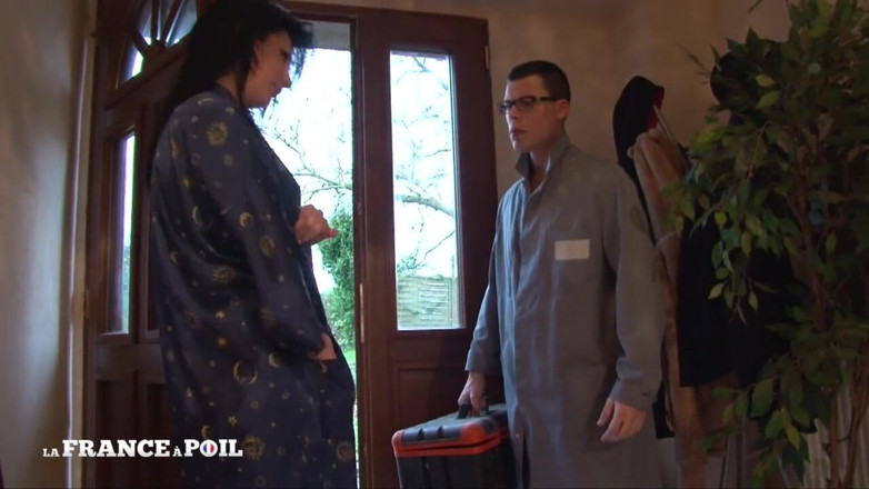 Papy Viewer: So Sublime Busty Dark Haired Slut Hard Analized and Facialized