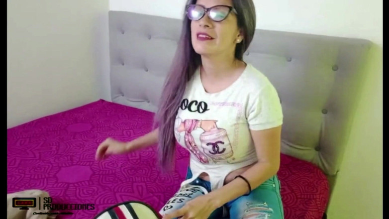 donato: Roztomilé nadržené milfky se rozhodnou udělat to společně, aby cítily...