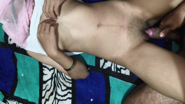 yongboy1: 18+ delhi mädchen wird von beiden seiten gefickt und stöhnt...