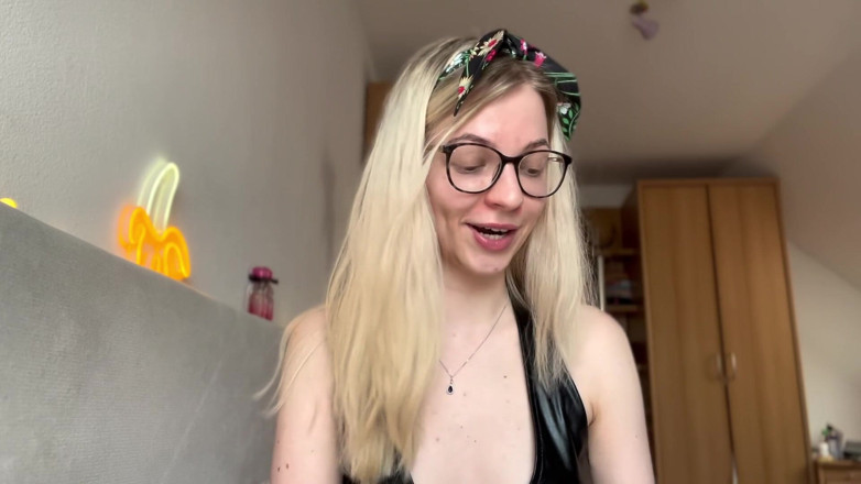 Goddess_Bella_Rae: Làm thế nào để đối xử với anh ấy như một đối tượng - femdom