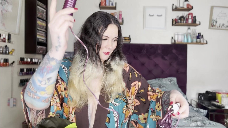 MissFFW: Miss Ffw Mencuba Pakaian Kucing Milik Teman Wanita Penonton