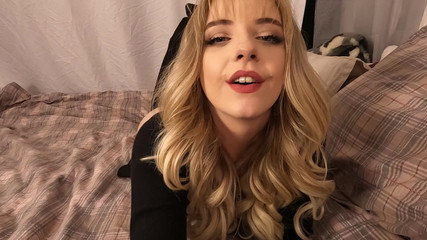Blonde Gabie: 第一人称视角让我抚摸它