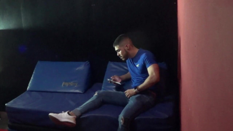 Gaybareback: Lucah kamera web, twink dikongkek tanpa kondom oleh Martin Mazza