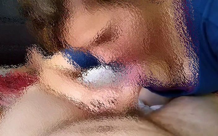 Nick and Eva homemade milf video: Sucia milf Eva hace una mamada con garganta profunda y...