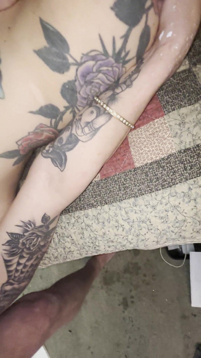 Zoey Portland: La pornostar succhia un cazzo enorme