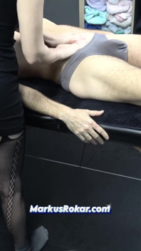 Od masażu do szczęśliwego zakończenia - Dick Touch & Blowjob