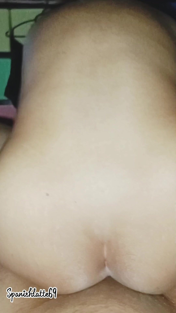 SpanishLatte69: Menunggang batang jiran saya