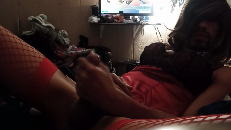 Wicked studios: Crossdresser v červeném prádle