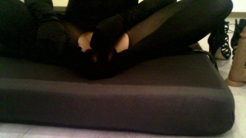 Nylon crossdresser Fiona: Dubur dubur