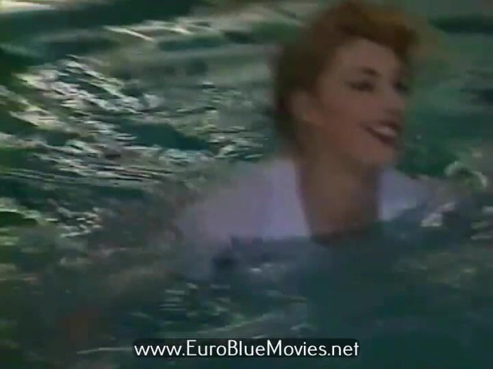 Euro Blue Movies: Hemşire külotsuz flört ediyor (1993) - tam film