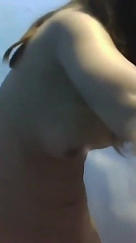 Pinay menyelidiki video dari pacar saudara tirinya