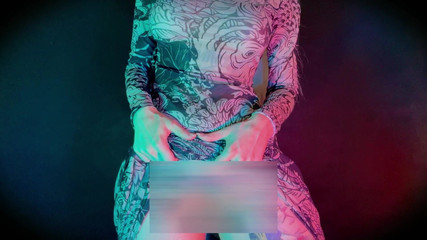 Baal Eldritch: Eye of the alpha: membuktikan maskulinitasmu melalui penglihatan memekmu