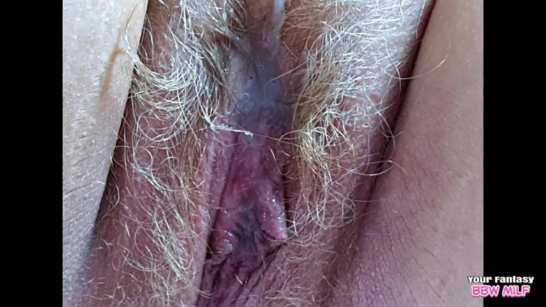 BBW_Wife: Trimite mesaje iubitului în timp ce soțul încornorat ejaculează (soție amatoare matură mare și...