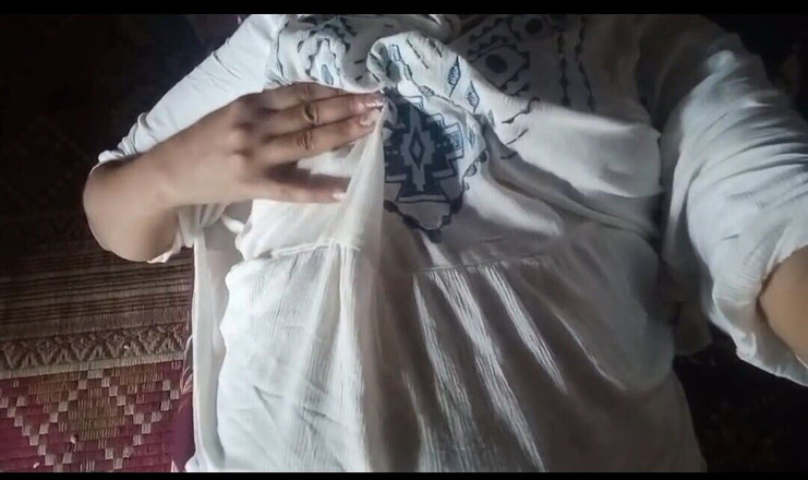 RIMSHA: 继母独自在家胸部按压