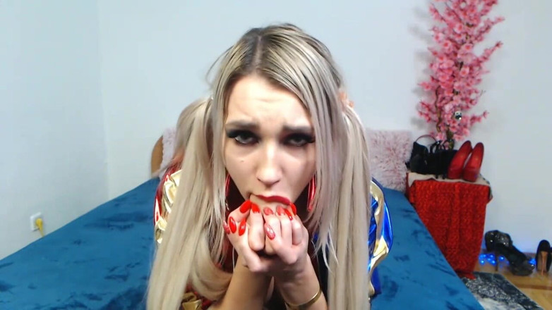 SaintVirginPro: Cosplays calientes de una perra vulgar