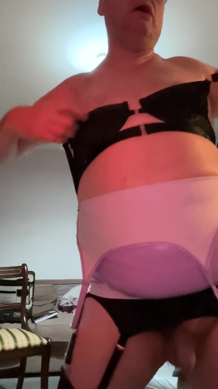 Ancient456: Crossdresser rất nhiều điên cho nó tối nay guys