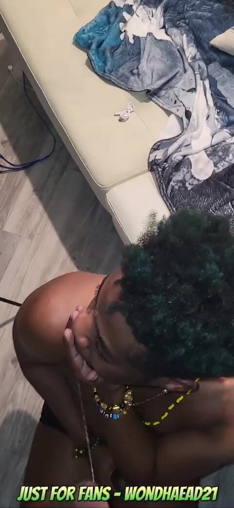 Wondahead21: Messaggio in gola solo per i fan - wondahead21