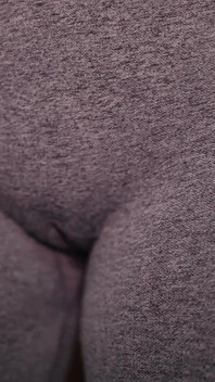 Cameltoe-fetisch in yogahosen teil 1