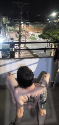 Lebih Keseronokan Balkoni