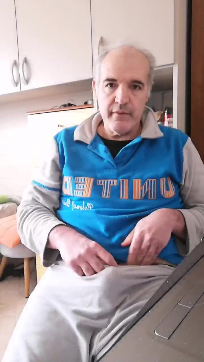 Setesesso7: Ich komme in meinen kaffee und habe alles heiß geschluckt