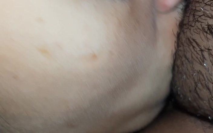 Lesbian-illusion: 我们在谷仓里和邻居做爱，这样就没人发现我们了，因为这是我们的秘密 - lesbian-illusion