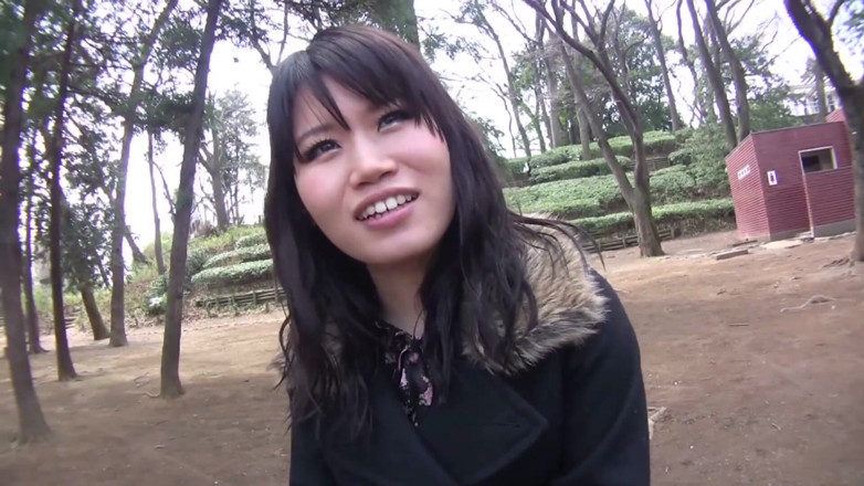 Asian Mature Climax: Sexy Aziatische brunette bij interview