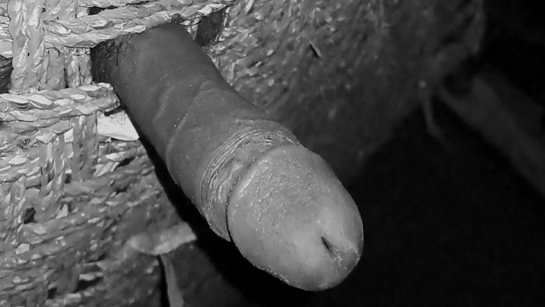 Desi_Porn_India: Sexy indický desi chlapec masturbuje v noci.