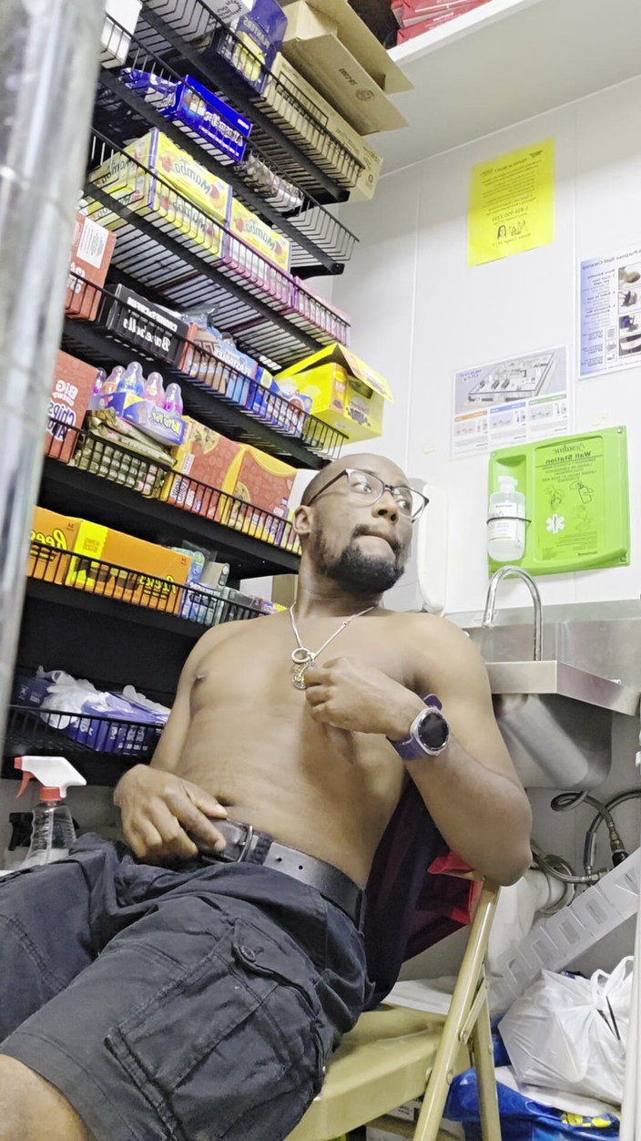 Selsensei: Zich aftrekken bij mijn tweede baan