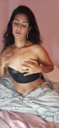 Vanessinha Was Showing off and Very Excited to the Extreme with Her Favorite Black Ruopa