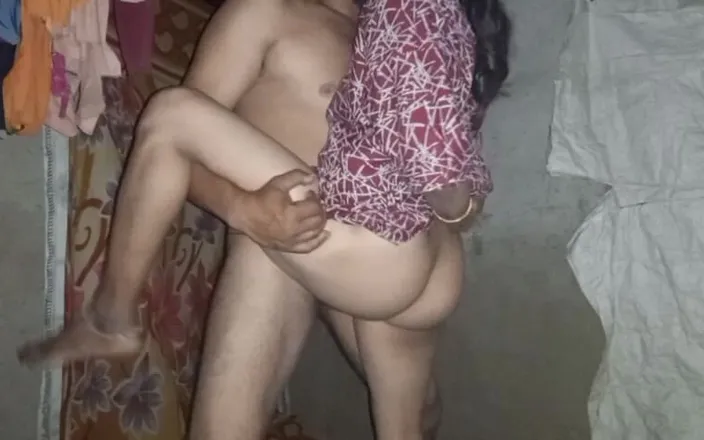 KMM: Desi Bhabhi Fucking Her at Home