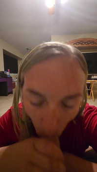 Wohnzimmer blowjob