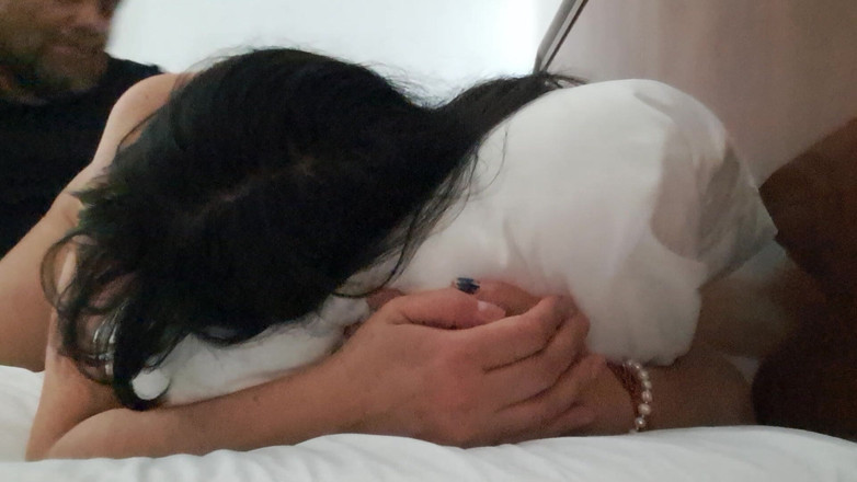 Mommy big hairy pussy: 夫の兄弟から痛みも快楽も受け取る