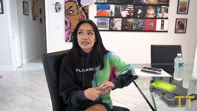 Teddy Tarantino: Těsná kundička Drobná asijská děvka prohrává pouliční závod a dostane...