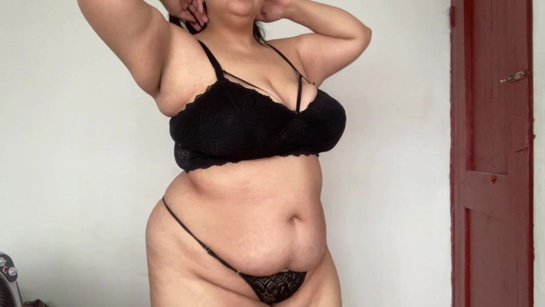Isabelle Myers BBW: Bbw-lingerie pronken