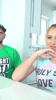 Prima scenă Hussie Pass a lui Bailey Brooke cu Bailey Brooke cu Brad Sterling