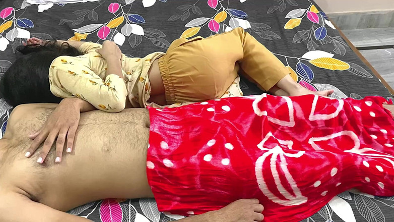 Desifilmy45: Mosi mi-a supt pula și mi-a futut pizda cu audio hindi