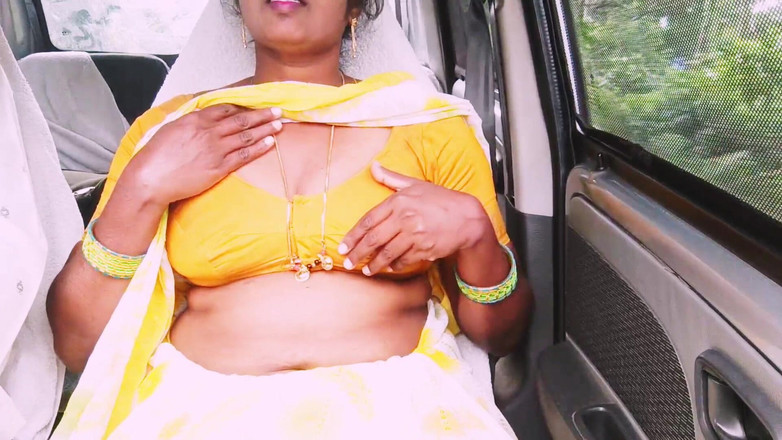 Telugu honey lips: Indische meid autoseks. De mooie meid met eigenaar Lang rijden...
