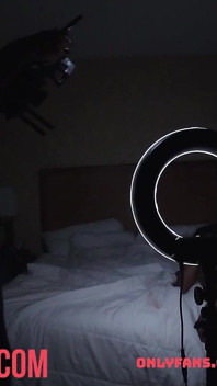Vnadná Ebony bere bílého ptáka do zadku Bts